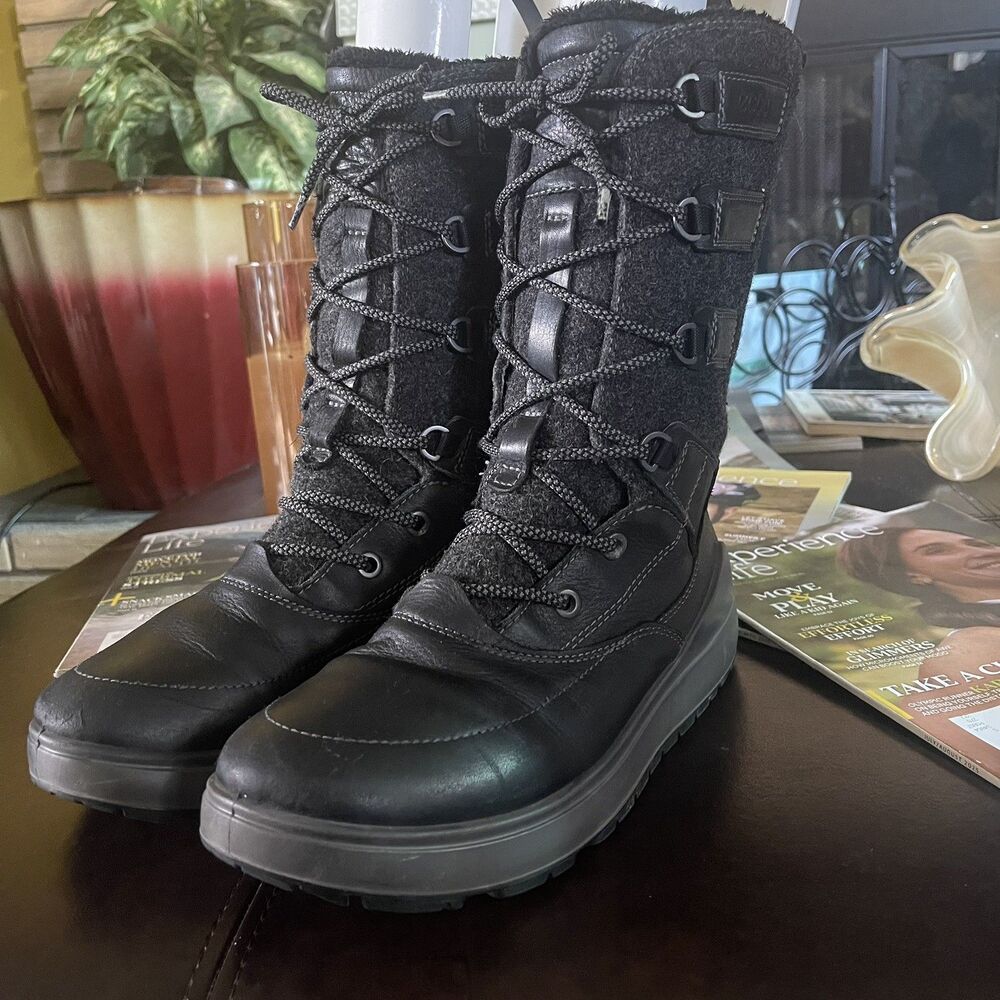 ECCO GORTEX Womens Winter Snow boots 41 size 10 US size Authentic Warm Shoes